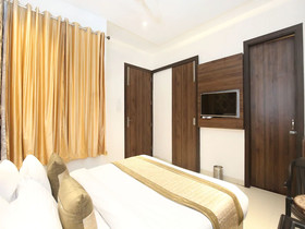 Hotel Grand Star by OYO Rooms