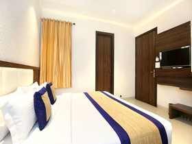 Hotel Grand Star by OYO Rooms