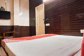 Hotel Holy City by OYO Rooms