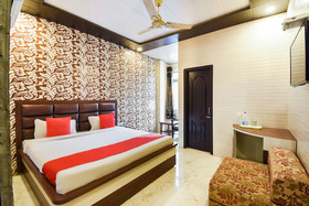 Hotel Holy City by OYO Rooms