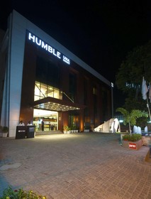 Hotel Humble UNA Smart
