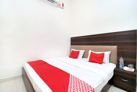 Hotel Livinn Hub By OYO Rooms