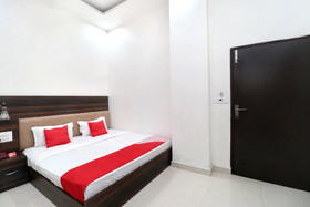 Hotel Livinn Hub By OYO Rooms