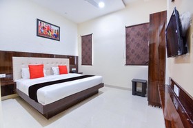 Hotel Moments Inn by OYO Rooms