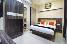 Hotel Moments Inn by OYO Rooms