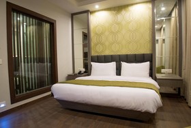 Hotel Narula's Aurrum