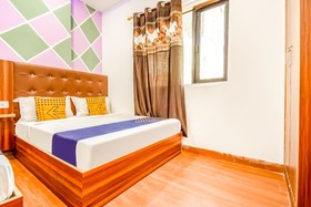 Hotel Royal House by OYO Rooms
