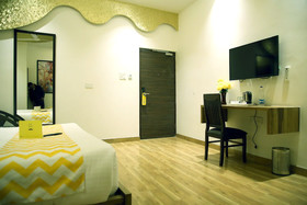 Hotel Sallow Royal Suites
