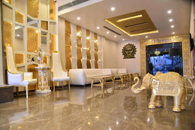 Hotel Sallow Royal Suites