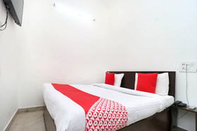 Hotel Temple Tower By OYO Rooms