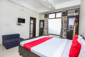 Maryada Hotel By OYO Rooms