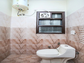 Maryada Hotel By OYO Rooms