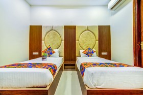 Nayyar Inn by FabHotel
