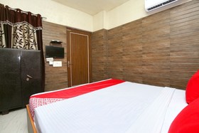 Royal Hotel And Restaurant By OYO Rooms