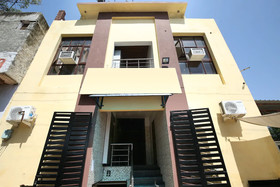 Royal Hotel And Restaurant By OYO Rooms