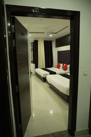 Royal View