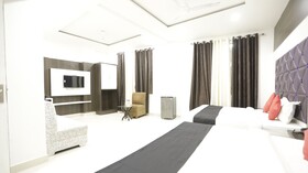 Royal View