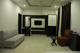 Royal View