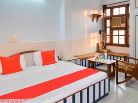 Hotel Decent by OYO Rooms