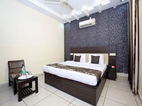 Hotel Golden Halo