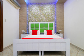 Hotel Bubbles By OYO Rooms