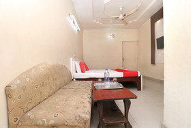 Hotel Gulshan by OYO Rooms