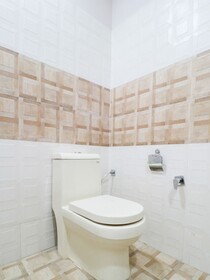 Malaya House by OYO Rooms