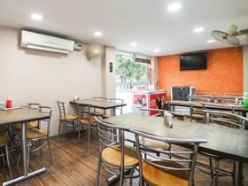 Malaya House by OYO Rooms