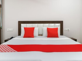 Malaya House by OYO Rooms