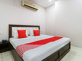 Malaya House by OYO Rooms