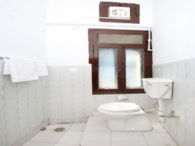 OYO 11595 Hotel Roxy