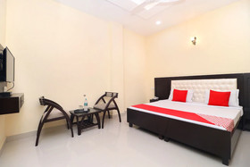 OYO 22012 Hotel B1