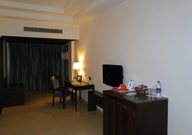City Heart Sarovar Portico