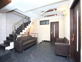 Hotel City Night by OYO Rooms