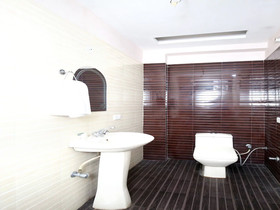 Hotel City Night by OYO Rooms