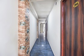 Hotel Golden Bird by OYO Rooms