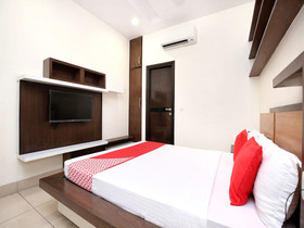 Hotel Grand M Lajjo By OYO Rooms