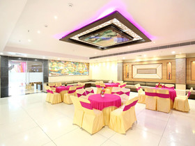Hotel Grand M Lajjo By OYO Rooms