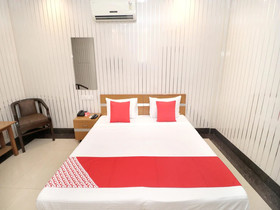 Hotel Mohan by OYO Rooms