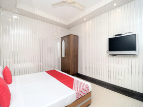 Hotel Mohan by OYO Rooms