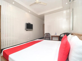 Hotel Mohan by OYO Rooms