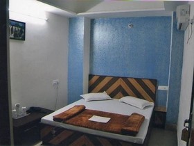 Hotel Pukhraj