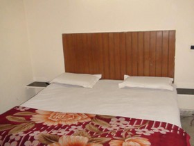 Hotel Rising Sun