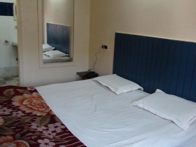 Hotel Rising Sun