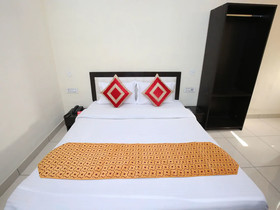 Hotel Sidana Solitaires by OYO Rooms