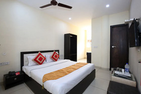 Hotel Sidana Solitaires by OYO Rooms