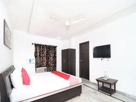 Hotel S K