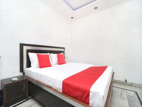 Hotel S K