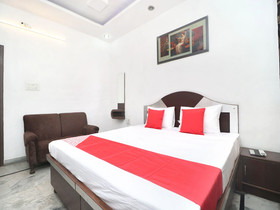 Hotel S K