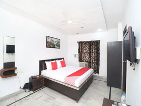 Hotel S K